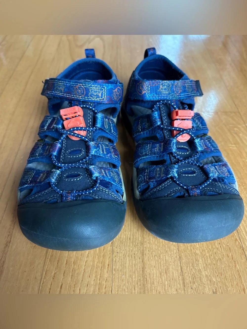 KEEN Newport H2 Blue Sandals Youth Boys Kids Sz 4 Smokey The Bear Shoes Hiking